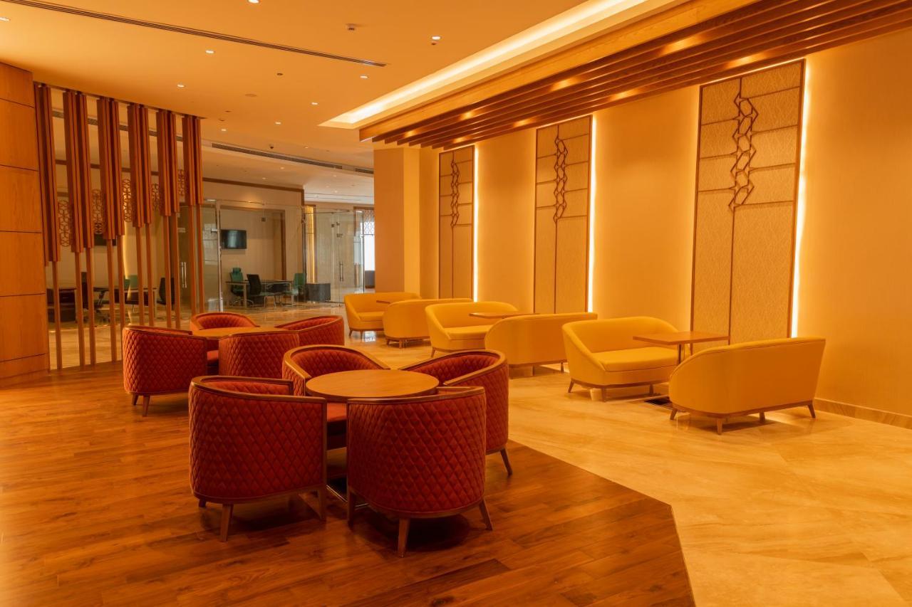 فندق Tulip Majan And 4*